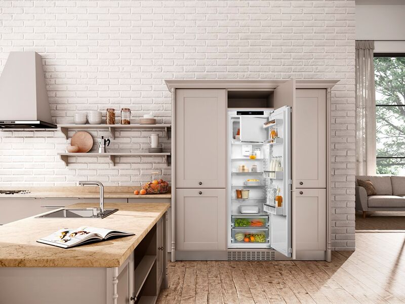 Однокамерные холодильники Liebherr с жестким креплением фасада